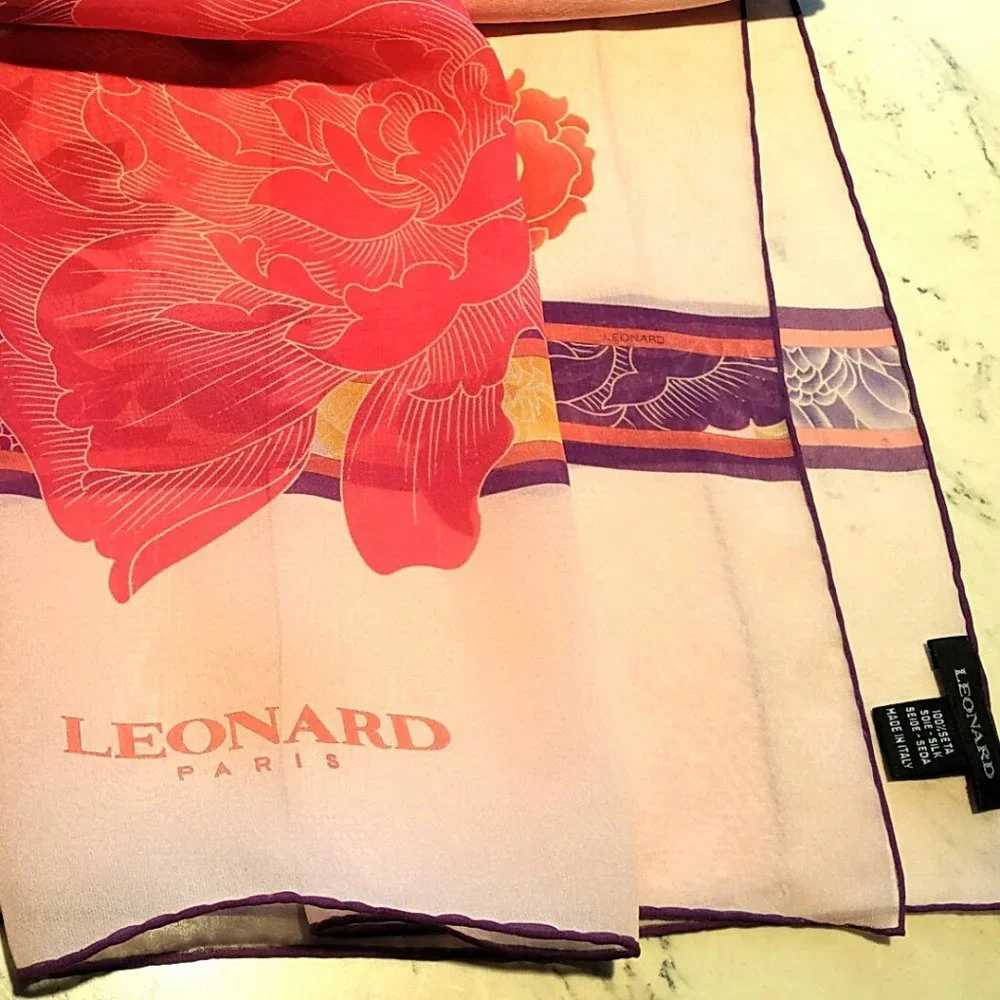 Silk Stole Shawl Wrap for Exotic Floral Island Destination - Picture 7 of 8